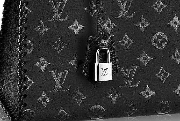 Louis-Vuitton-Very-Zipped-Tote-4