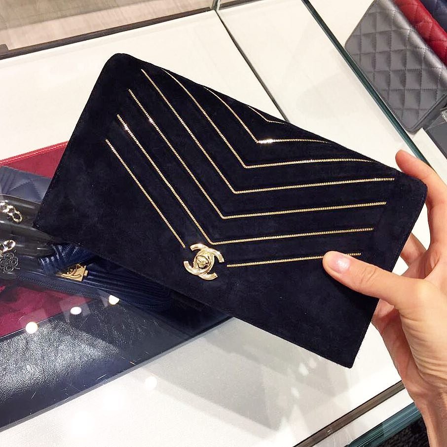 Chanel-Chevron-Mini-Chain-Wallet