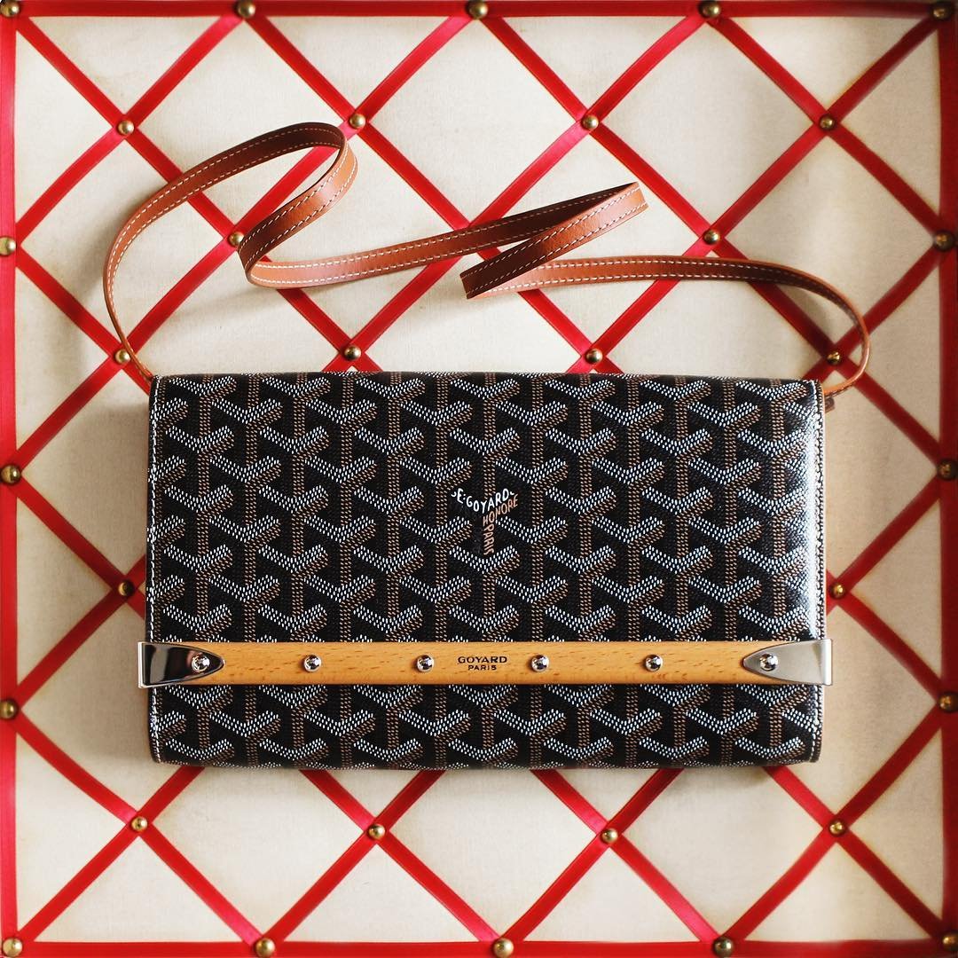 Goyard-Monte-Carlo-clutch-with-strap