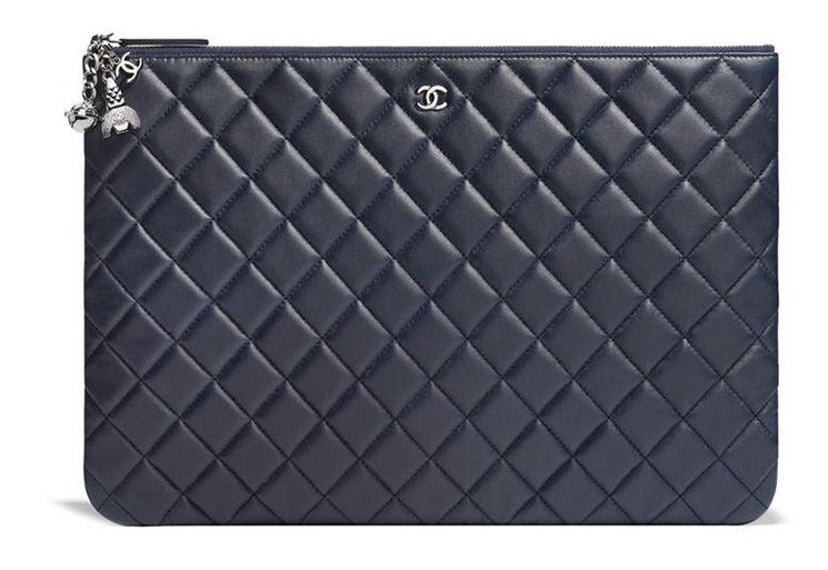 Chanel-O-Cases-with-Charm-2