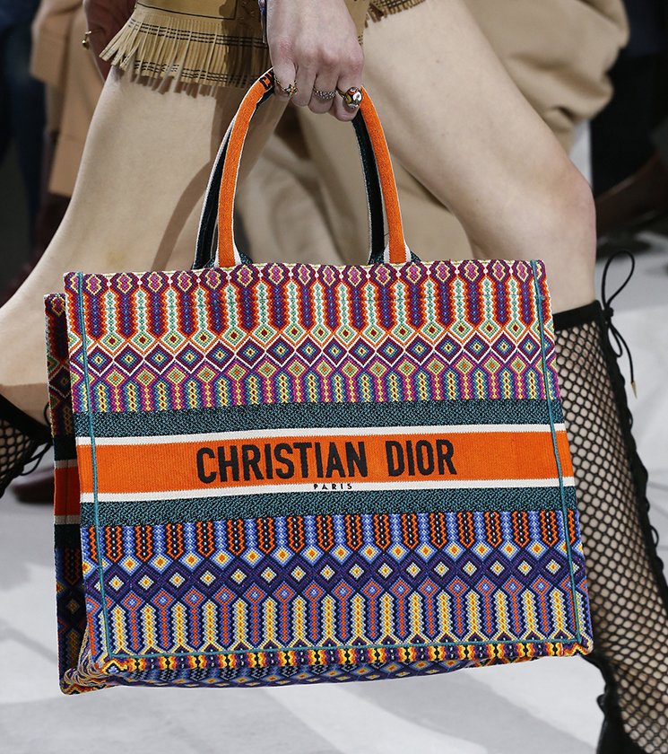 Dior-Spring-Summer-2018-Runway-Bag-Collection-21