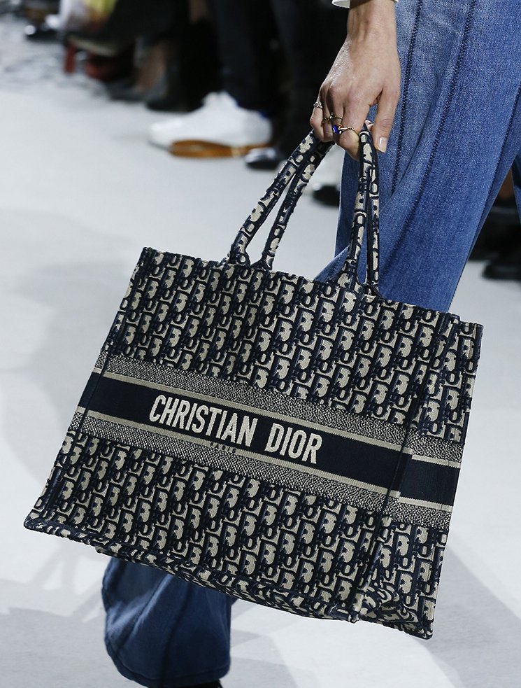 Dior-Spring-Summer-2018-Runway-Bag-Collection