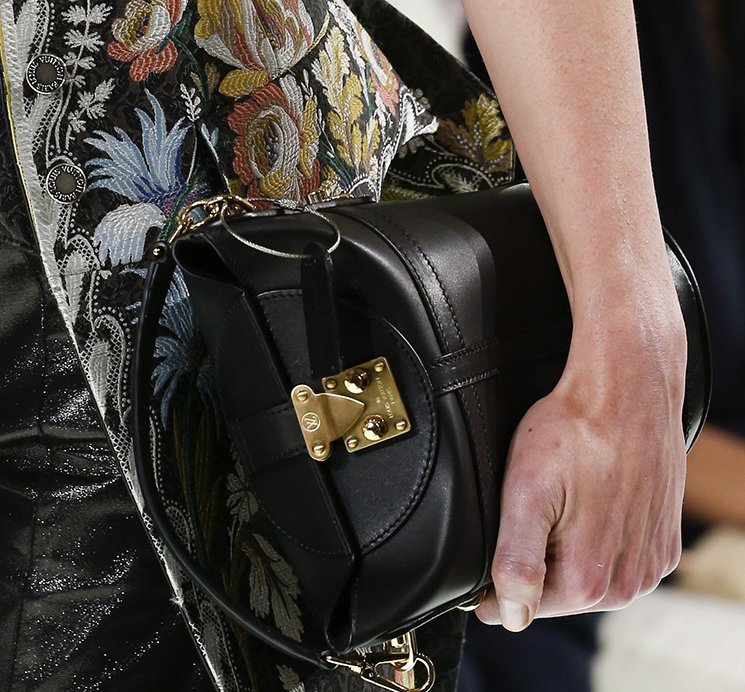 Louis-Vuitton-Spring-Summer-2018-Runway-Bag-Collection-17