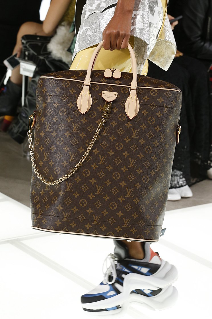 Louis-Vuitton-Spring-Summer-2018-Runway-Bag-Collection-24