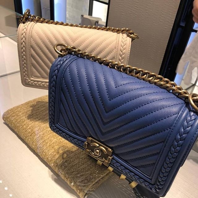 Chanel-Braid-Around-Chevron-Bag-9