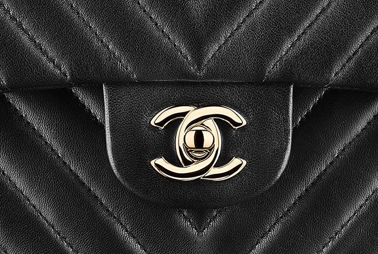 Chanel-Chevron-Small-Classic-Flap-Bag-5