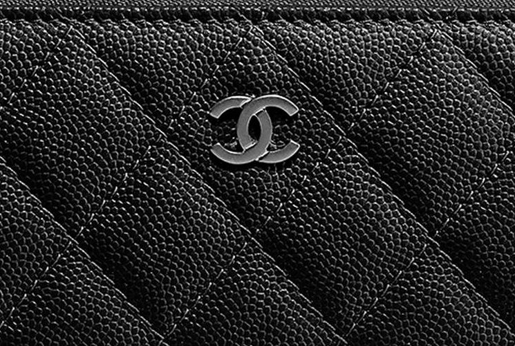 Chanel-Classic-Side-Zipped-Wallet-3