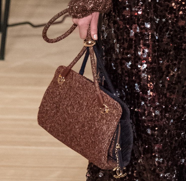 Chanel-Metiers-D_Art-2018-Runway-Bag-Collection-45