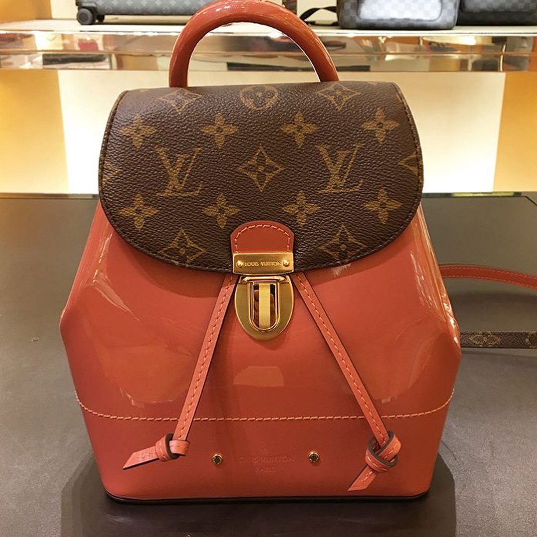 Louis-Vuitton-Hot-Springs-Backpack-9