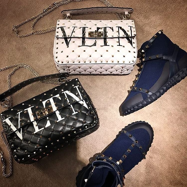 Valentino-VLTN-Rockstud-Spike-Bag-2