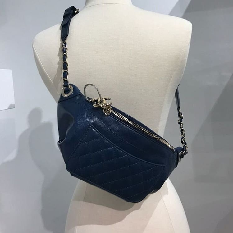 Chanel-Bi-Classic-Waist-Bag-9