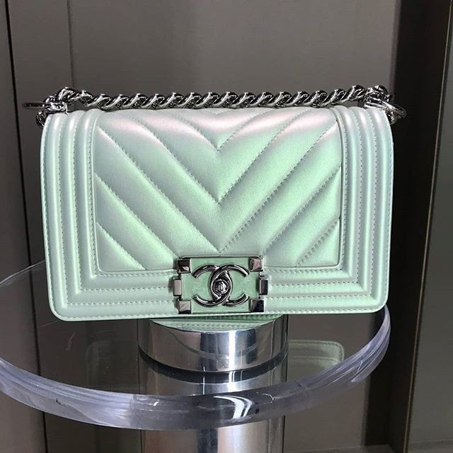 Chanel-Boy-Chevron-Colored-Clasp-Bag-10