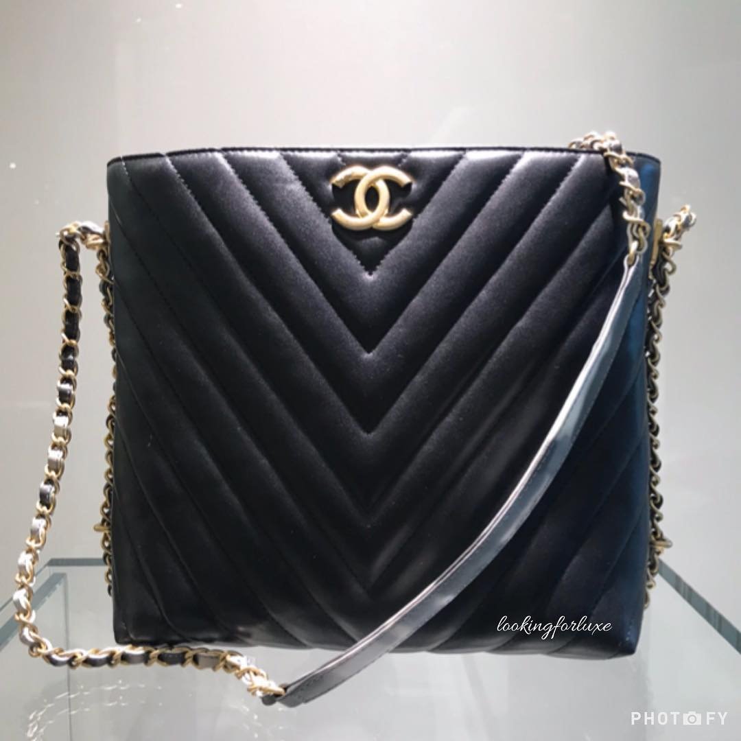 Chanel-Classic-Chevron-Hobo-Bag