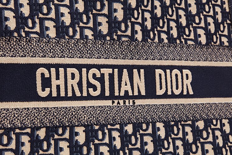 Dior-Book-Tote-Bag-4