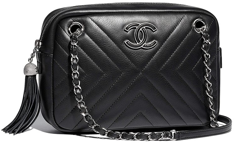 Chanel-Diagonal-Chevron-Camera-Case-3