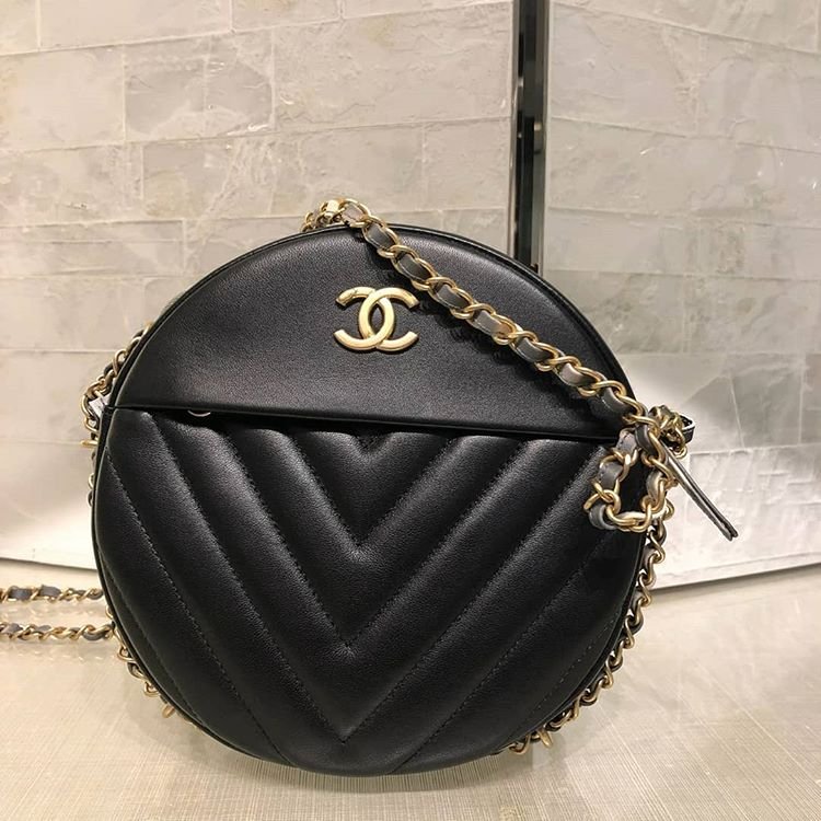 Chanel-Round-As-Earth-Chevron-Bag