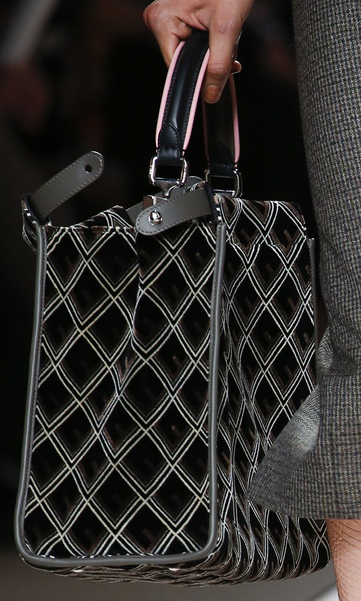 Fendi-Fall-Winter-2018-Bag-Collection-23