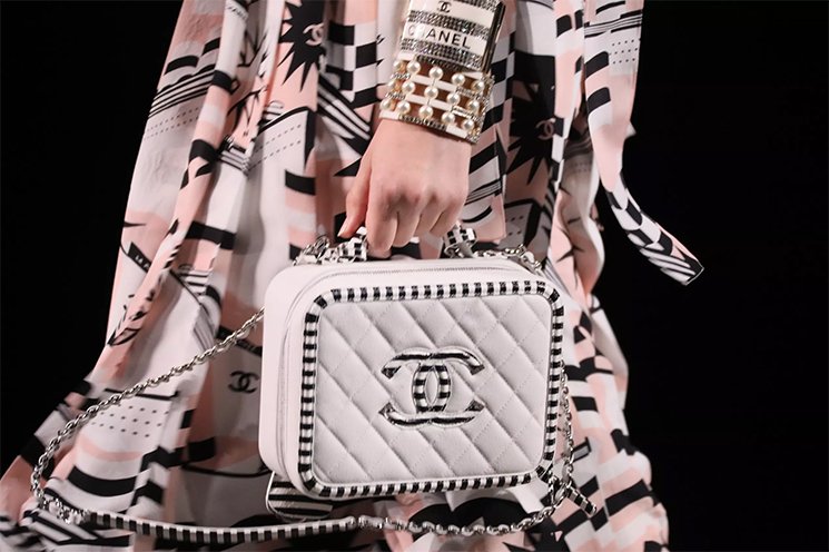 A-Taste-Of-Chanel-CC-Filigree-Vanity-Cases-From-The-Cruise-2019-Collection