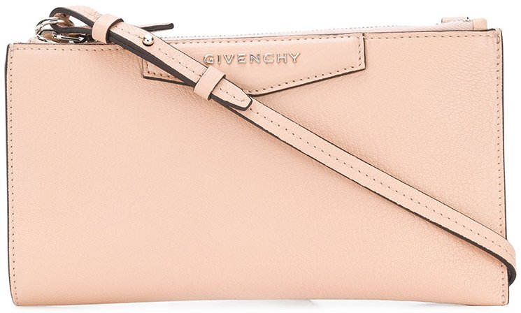 Givenchy-Antigona-Pouch-With-Strap-3