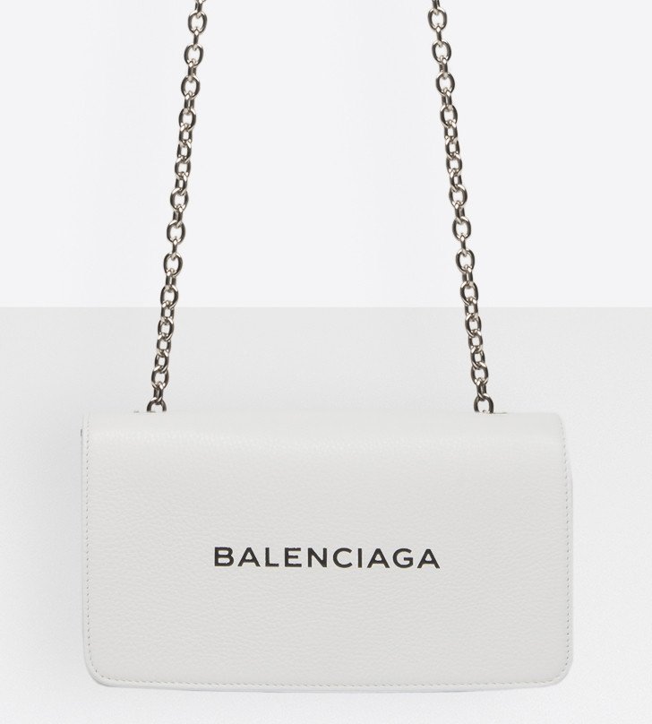 Balenciaga-Everyday-Chain-Wallet-Bag-2