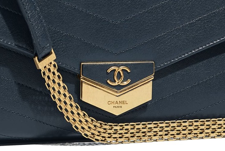 Chanel-Chevron-Medal-Flap-Bag-17