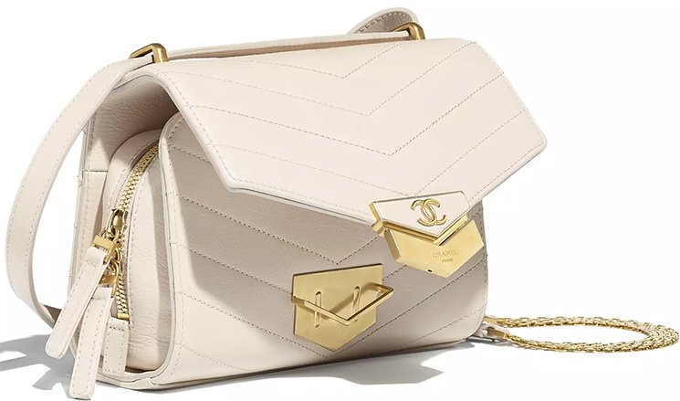 Chanel-Chevron-Medal-Flap-Bag-9