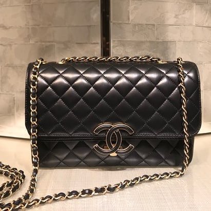 Chanel-Enamel-CC-Flap-Bag-8