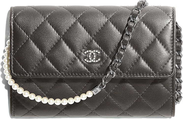 Chanel-Pearl-Classic-Clutch-With-Chain