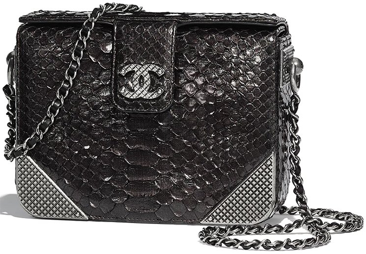 Chanel-Pre-Fall-2018-Bag Collection-46