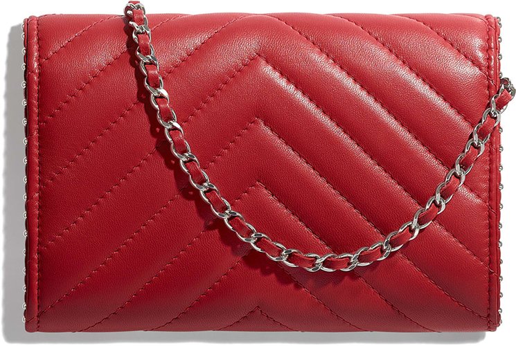 Chanel-Side-Studded-Clutch-With-Chain-2