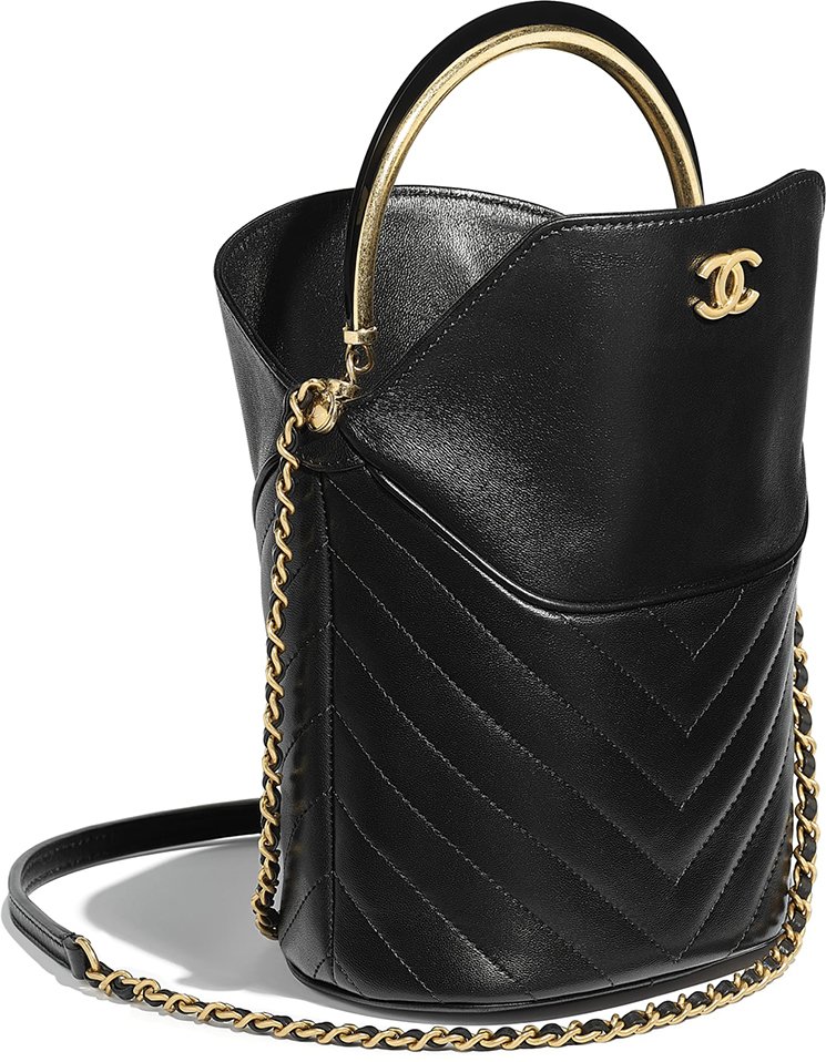 Chanel-Handle-With-Chic-Bag-3