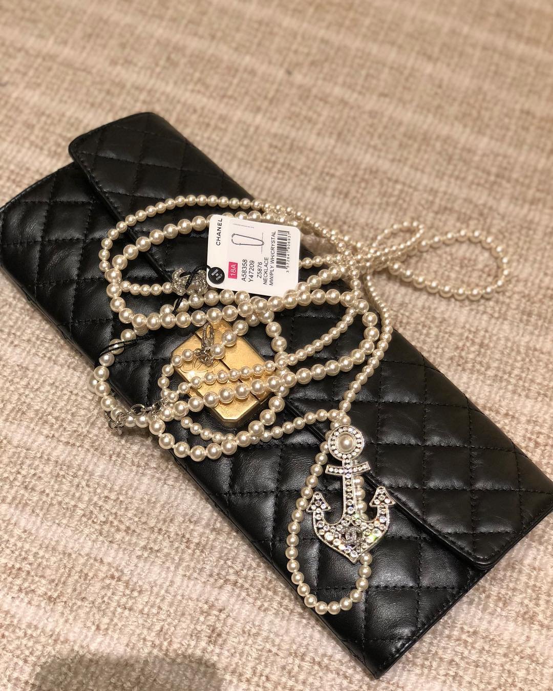 Chanel-Signature-Clasp-Clutch-10