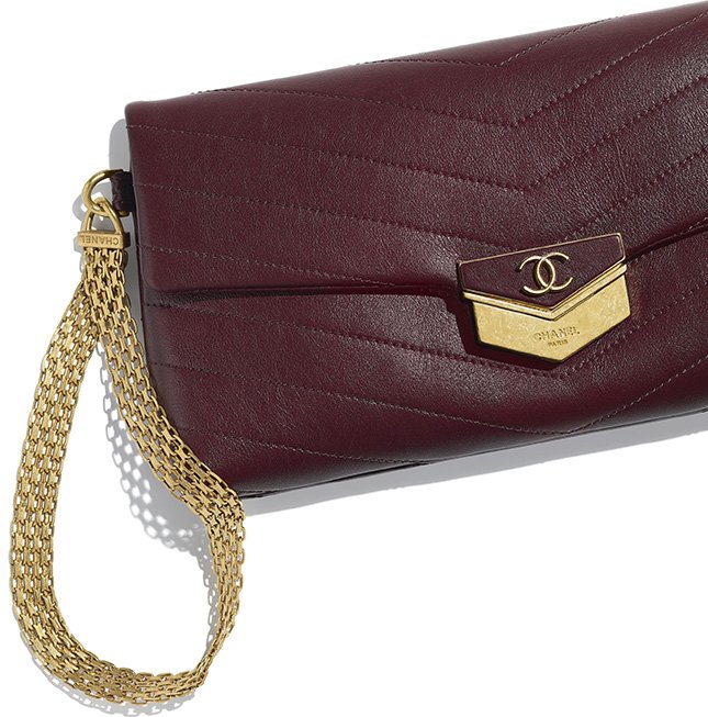 Chanel Chevron Medallion Chain Clutch 3