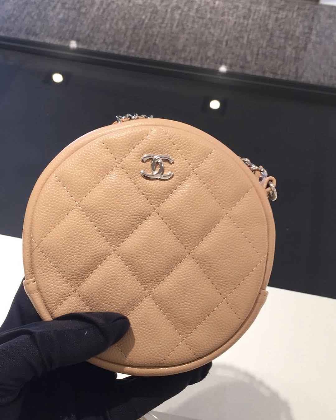 Chanel Round Classic Chain Clutch 4