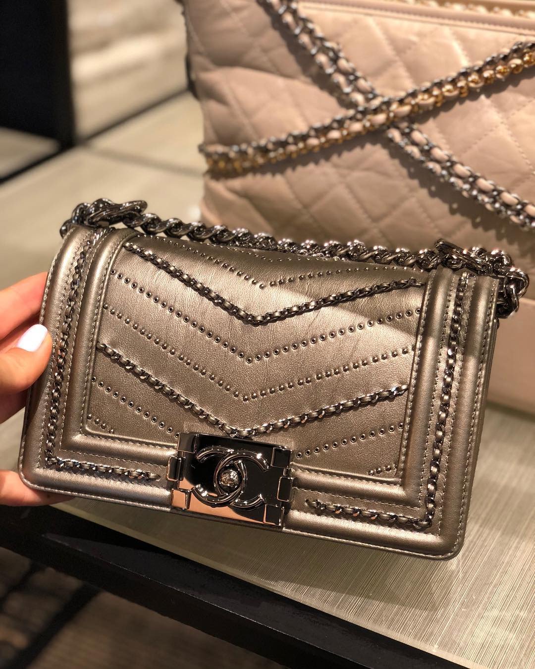 Chanel Boy Chevron Chain Sequins Bag 9