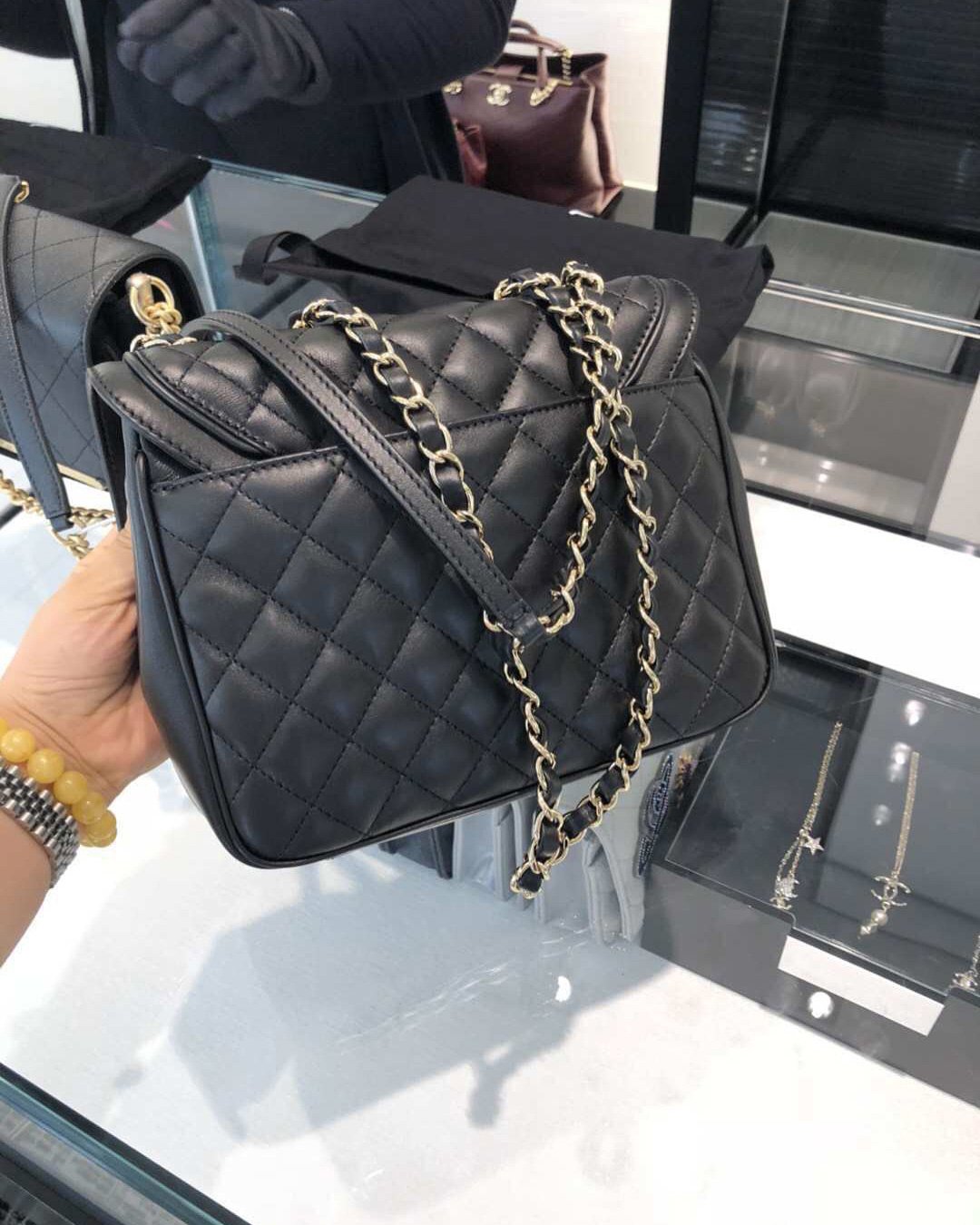 Chanel Vintage Flap Bag 4