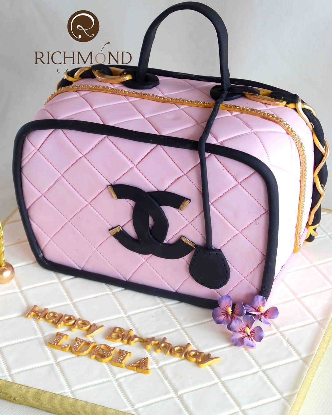 Most Delicious Chanel Purse Cakes And How To Make it