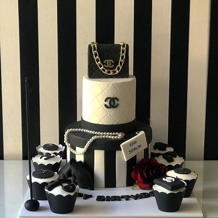 Most Delicious Chanel Purse Cakes And How To Make it