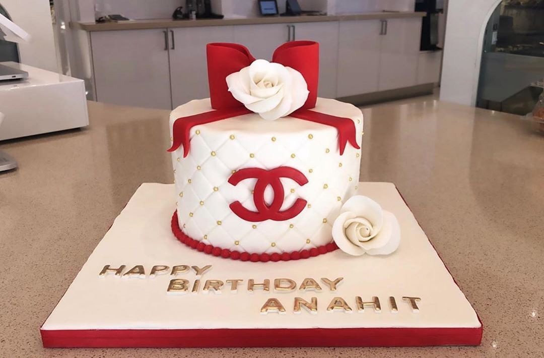 Most Delicious Chanel Purse Cakes And How To Make it