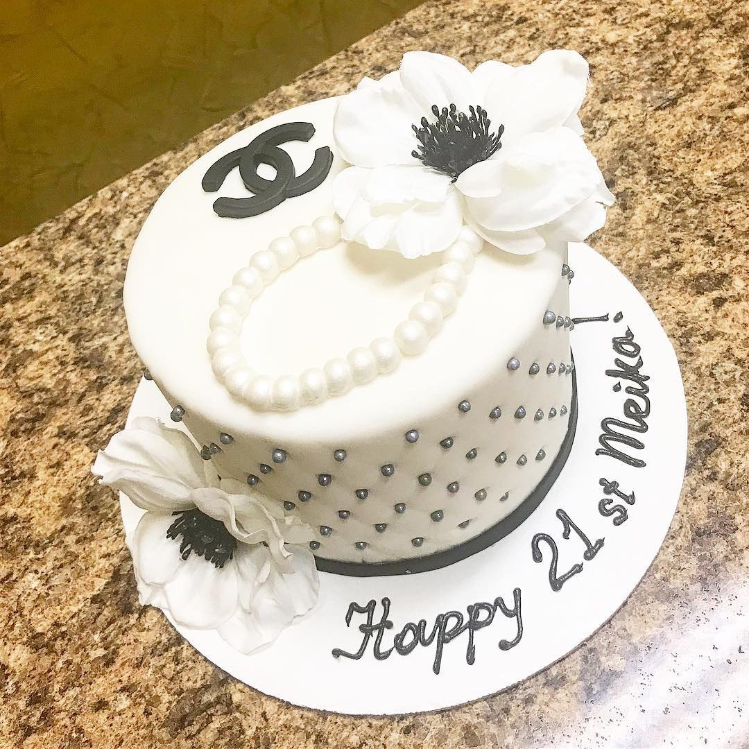 Most Delicious Chanel Purse Cakes And How To Make it