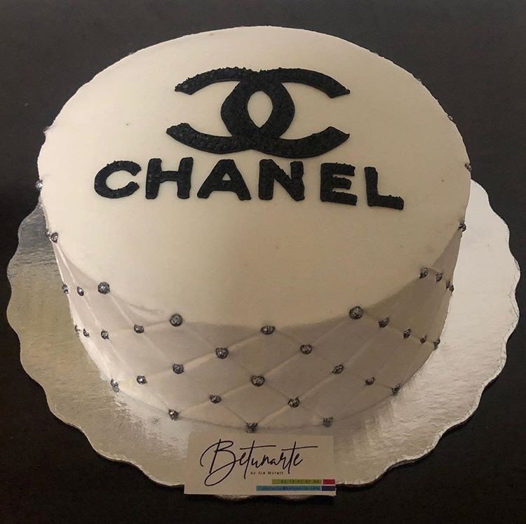 Most Delicious Chanel Purse Cakes And How To Make it