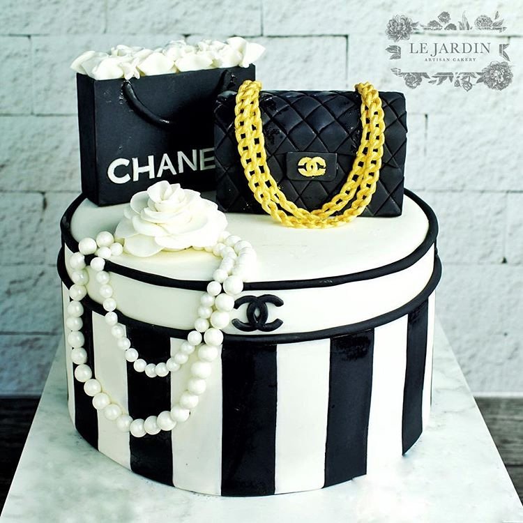 Most Delicious Chanel Purse Cakes And How To Make it