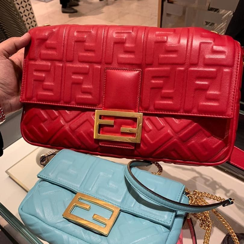 How Big Of A Bag Is The Fendi Baguette Large Bag